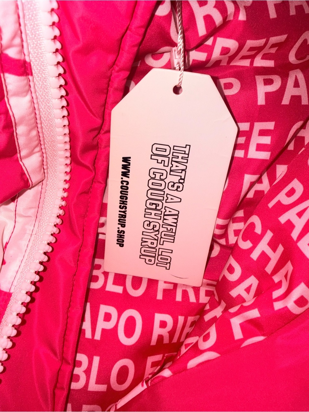 Pink & White Graphic Puffer Jacket - Picture 2 of 3